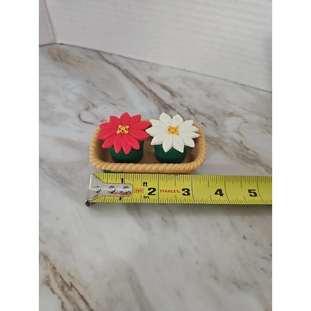 Vintage 80s Avon Christmas Poinsettia Flowers Salt and Pepper Tabletop Shakers